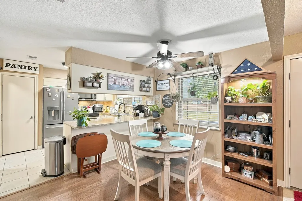 300 Pebble Creek Lane Red Oak TX 75154
