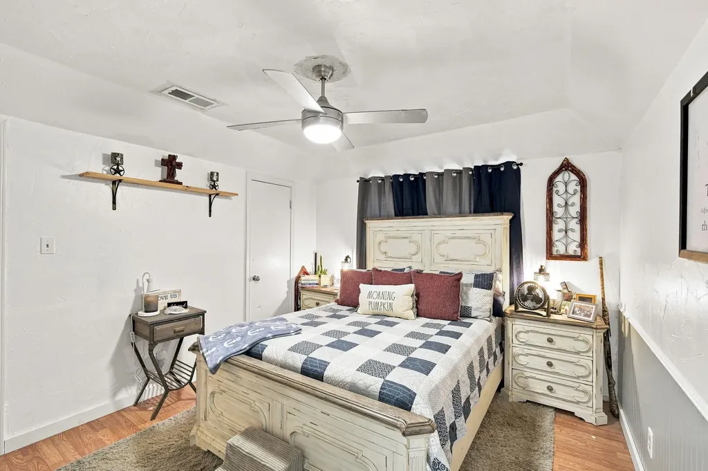 300 Pebble Creek Lane Red Oak TX 75154