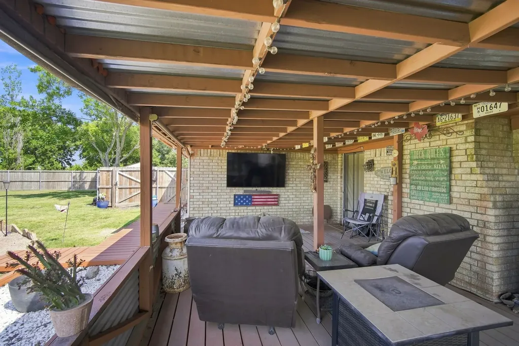 300 Pebble Creek Lane Red Oak TX 75154