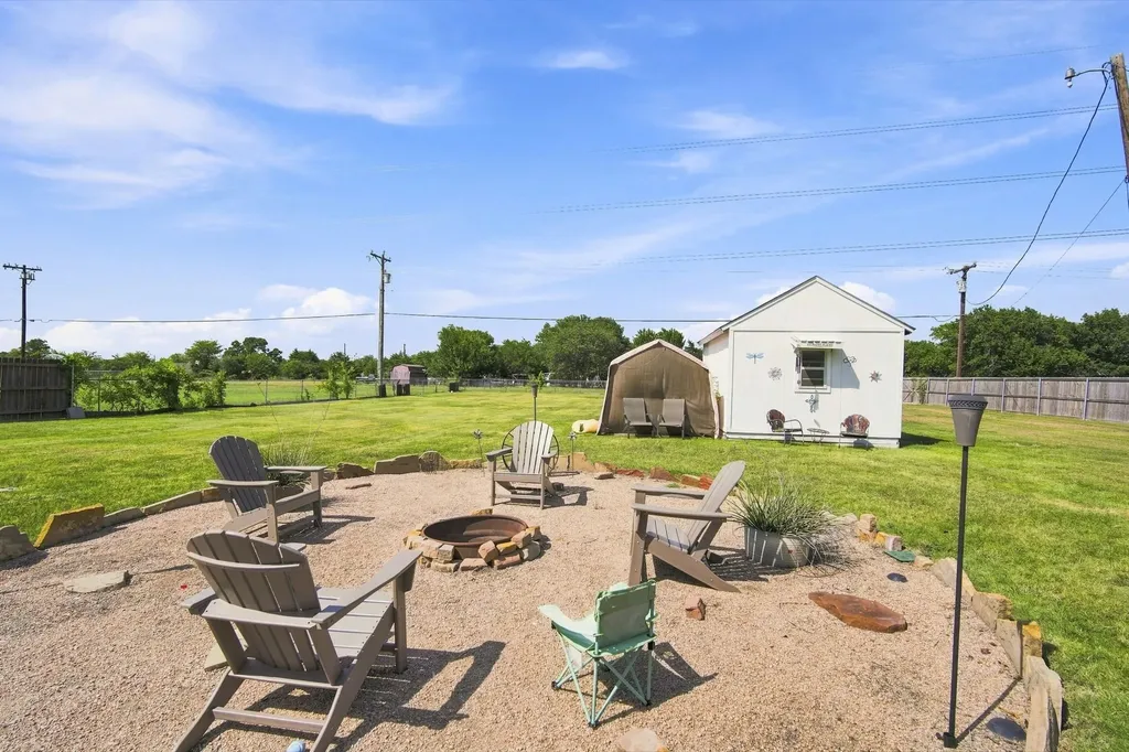 300 Pebble Creek Lane Red Oak TX 75154