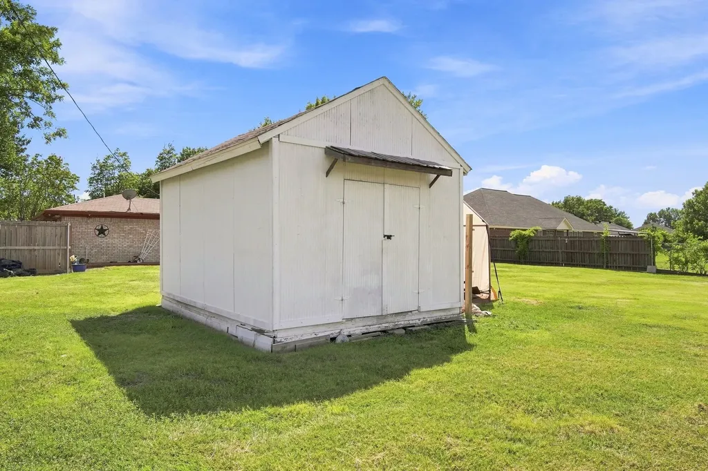 300 Pebble Creek Lane Red Oak TX 75154