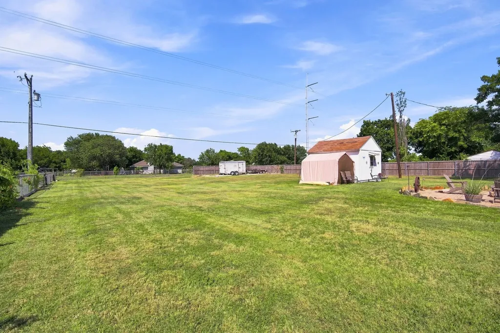 300 Pebble Creek Lane Red Oak TX 75154
