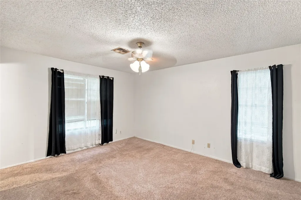 504 E Roosevelt Avenue Whitney TX 76692