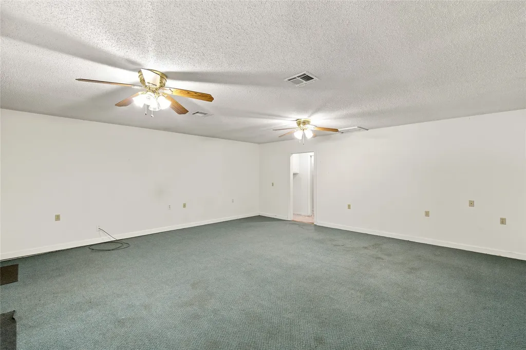 504 E Roosevelt Avenue Whitney TX 76692