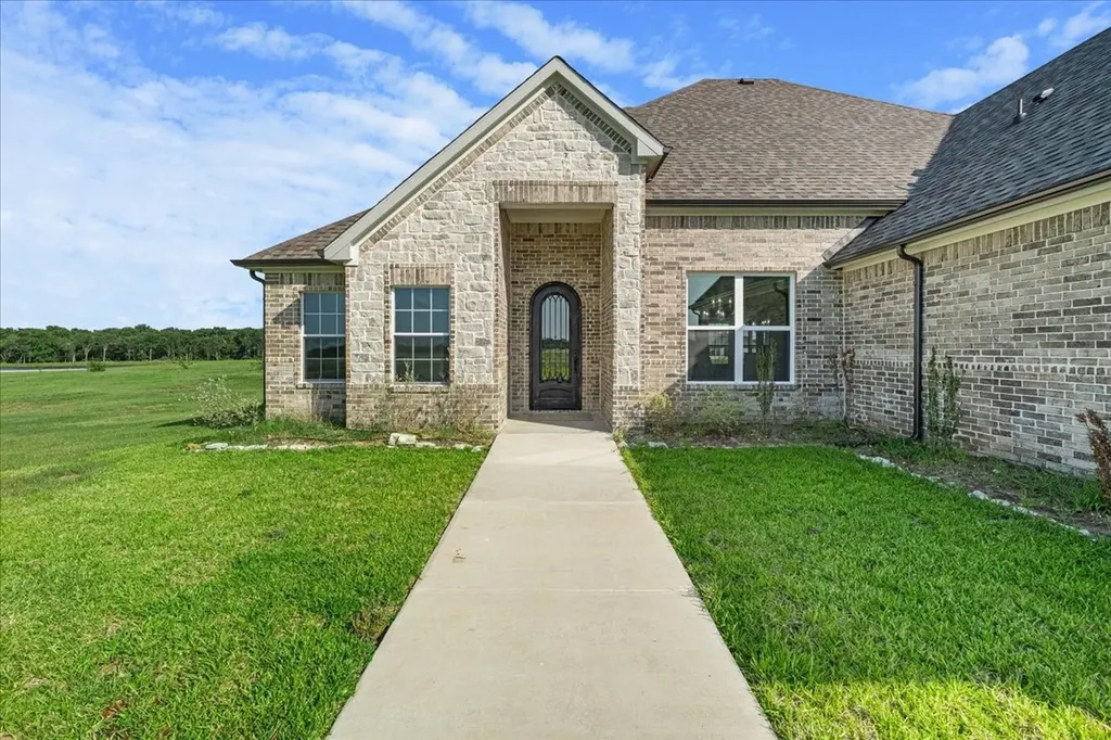 1060 Grison Circle Corsicana TX 75109