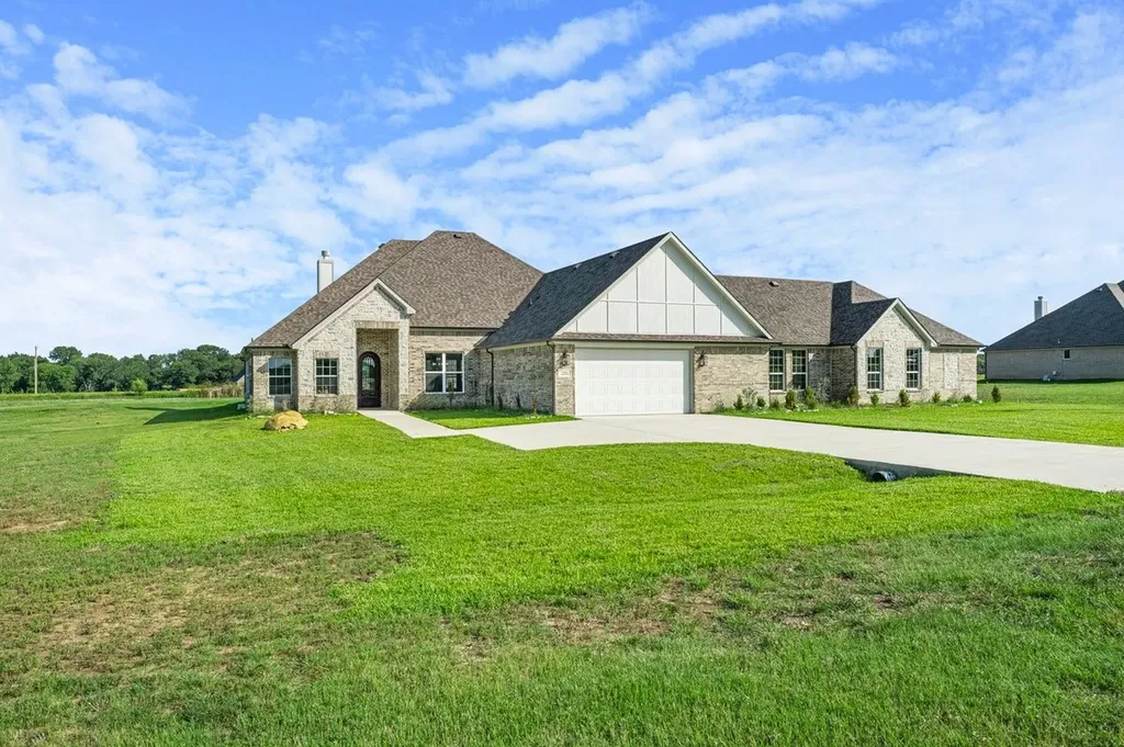 1060 Grison Circle Corsicana TX 75109