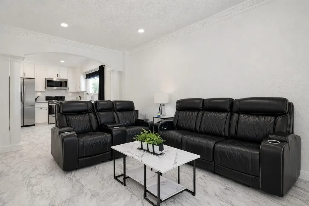 2211 Irion Avenue Fort Worth TX 76106