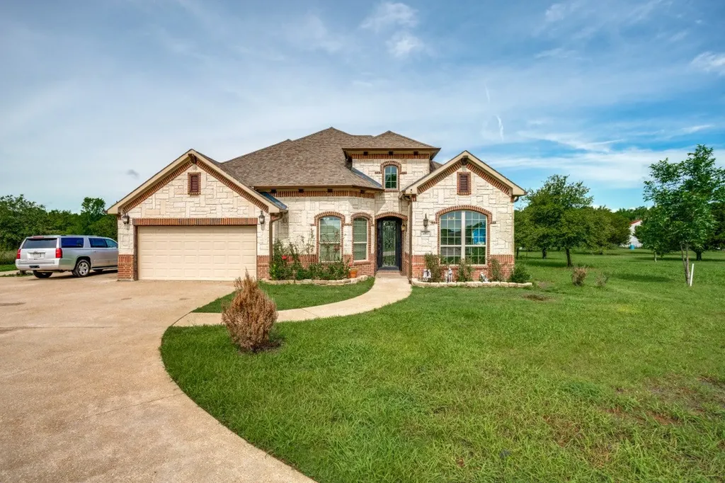1953 S Sky Meadows Drive Caddo Mills TX 75135