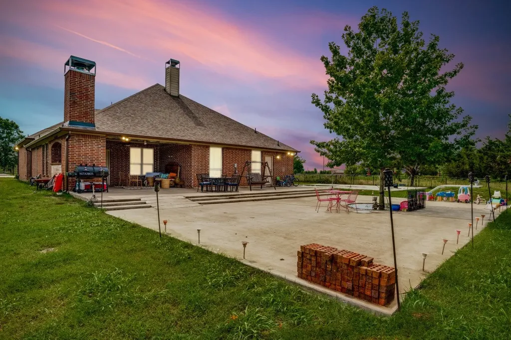 1953 S Sky Meadows Drive Caddo Mills TX 75135