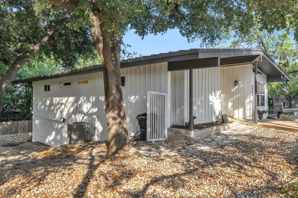 4901 Fairway Court De Cordova TX 76049