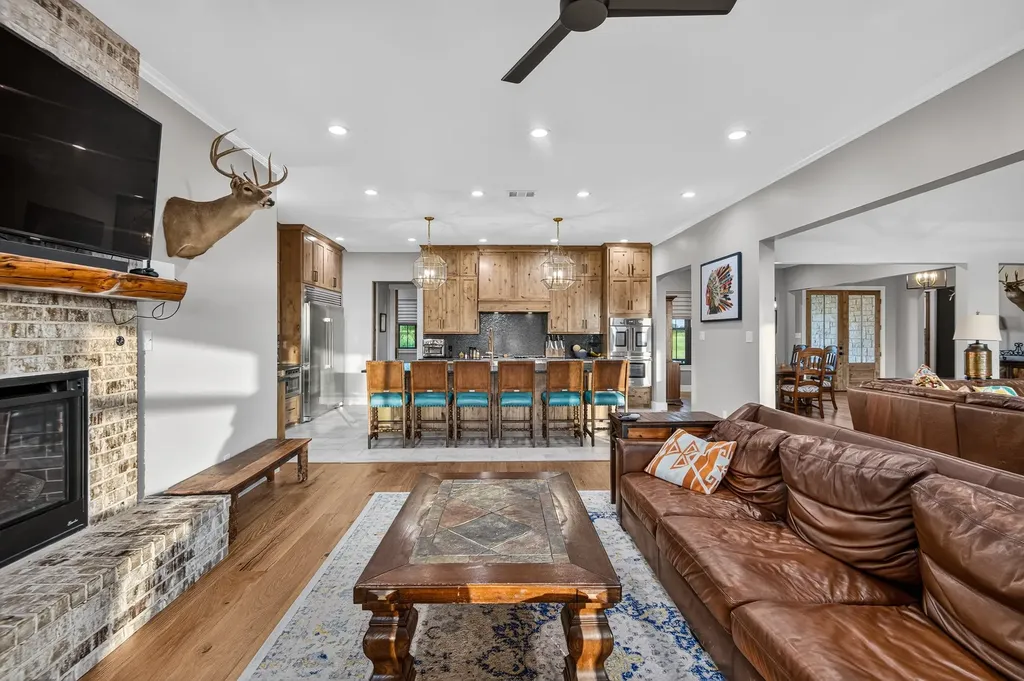 10602 Indian Trail Sanger TX 76266