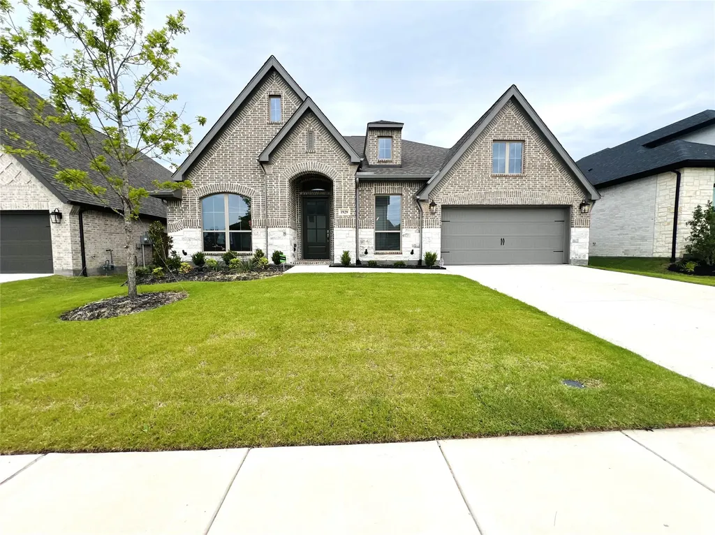 1929 Paxton Pass Mckinney TX 75071