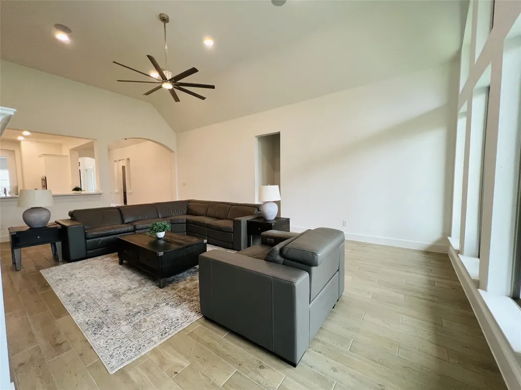 1929 Paxton Pass Mckinney TX 75071