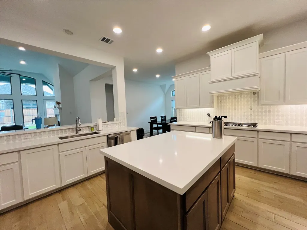 1929 Paxton Pass Mckinney TX 75071