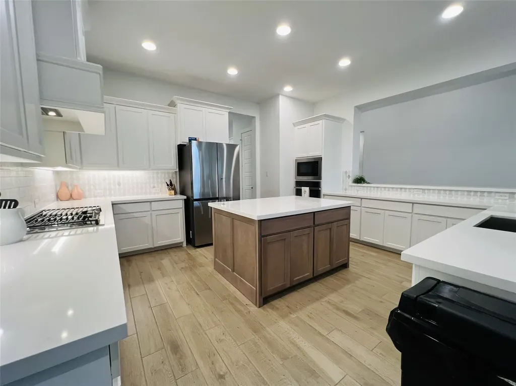 1929 Paxton Pass Mckinney TX 75071