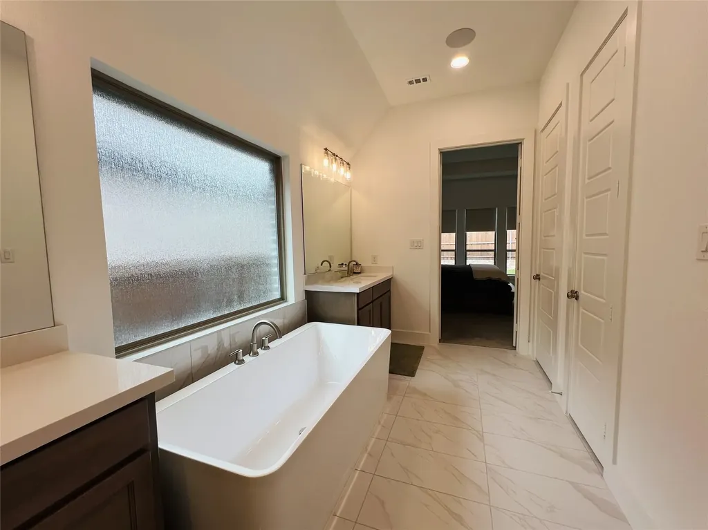 1929 Paxton Pass Mckinney TX 75071