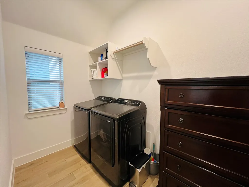1929 Paxton Pass Mckinney TX 75071