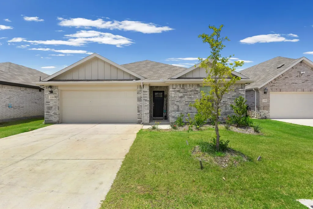 220 Sugarlands Drive Greenville TX 75402
