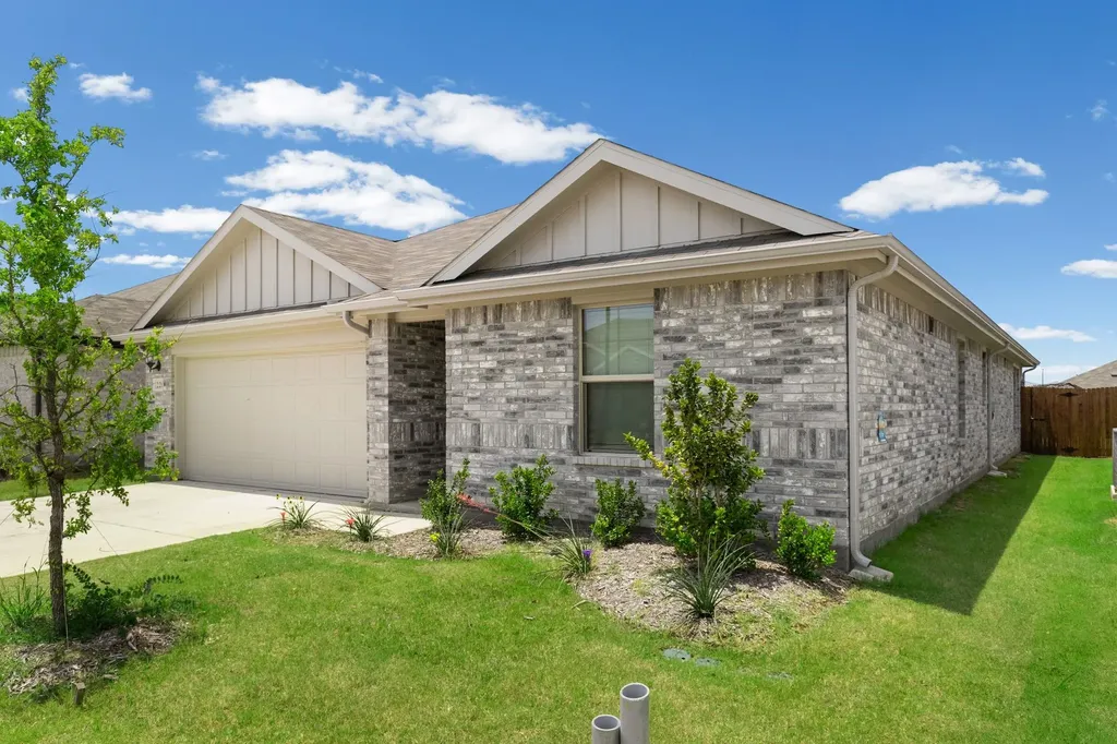 220 Sugarlands Drive Greenville TX 75402