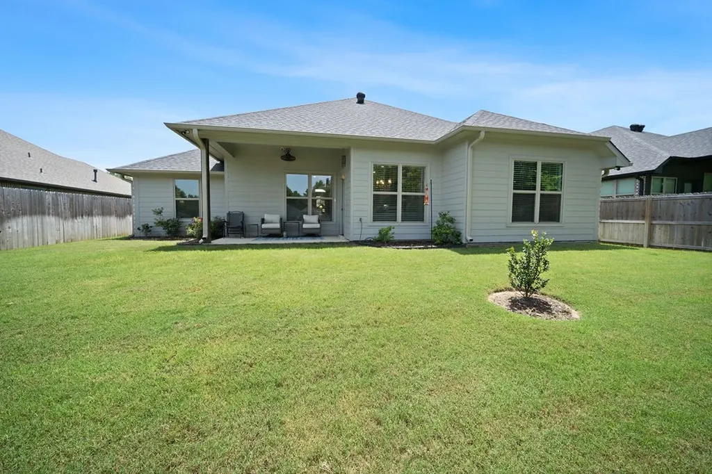 10027 Dayspring Flint TX 75762