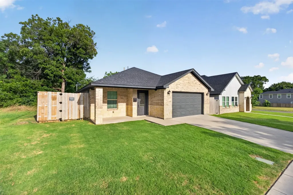 1504 Missouri Avenue Fort Worth TX 76104