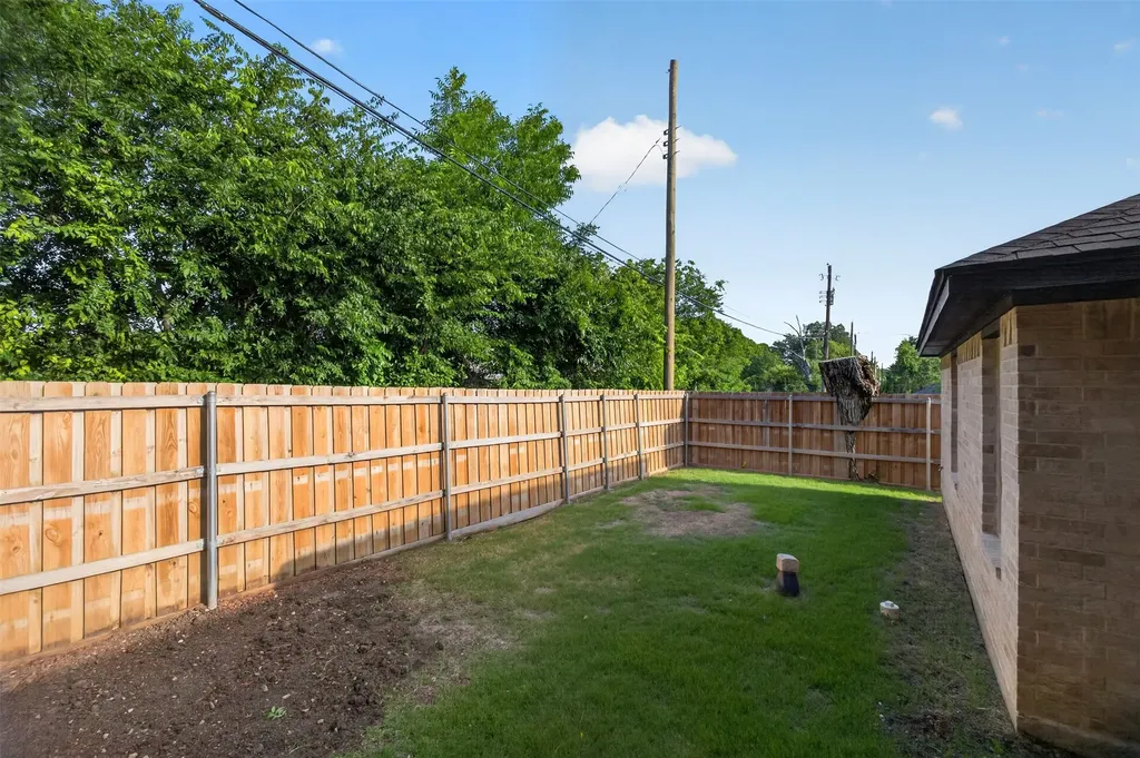 1504 Missouri Avenue Fort Worth TX 76104