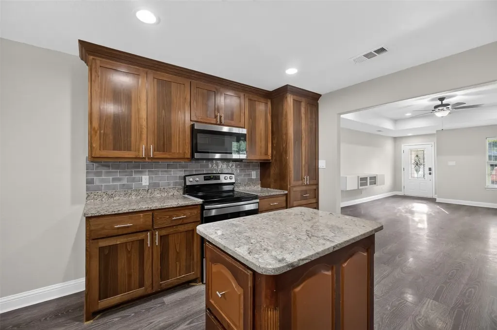 1504 Missouri Avenue Fort Worth TX 76104