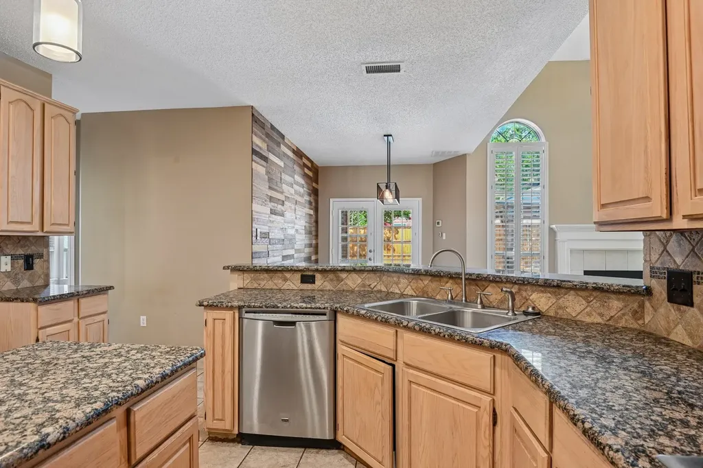 2225 Kings Forest Lane Flower Mound TX 75028