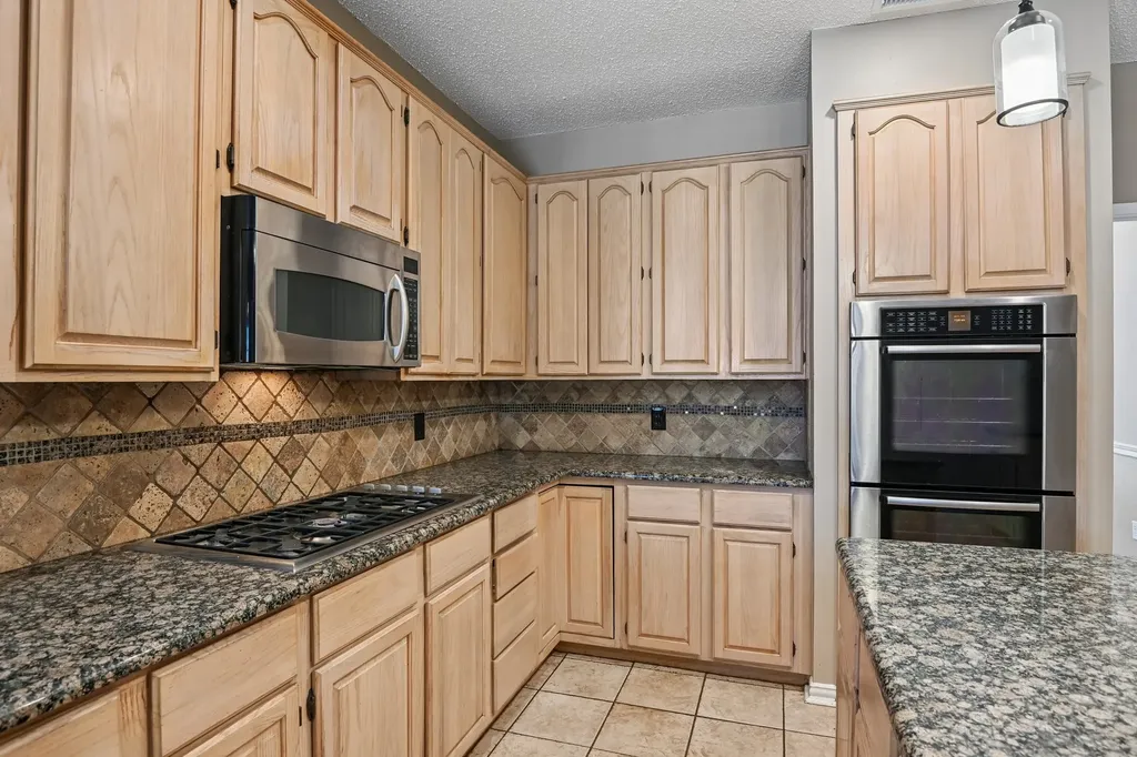 2225 Kings Forest Lane Flower Mound TX 75028