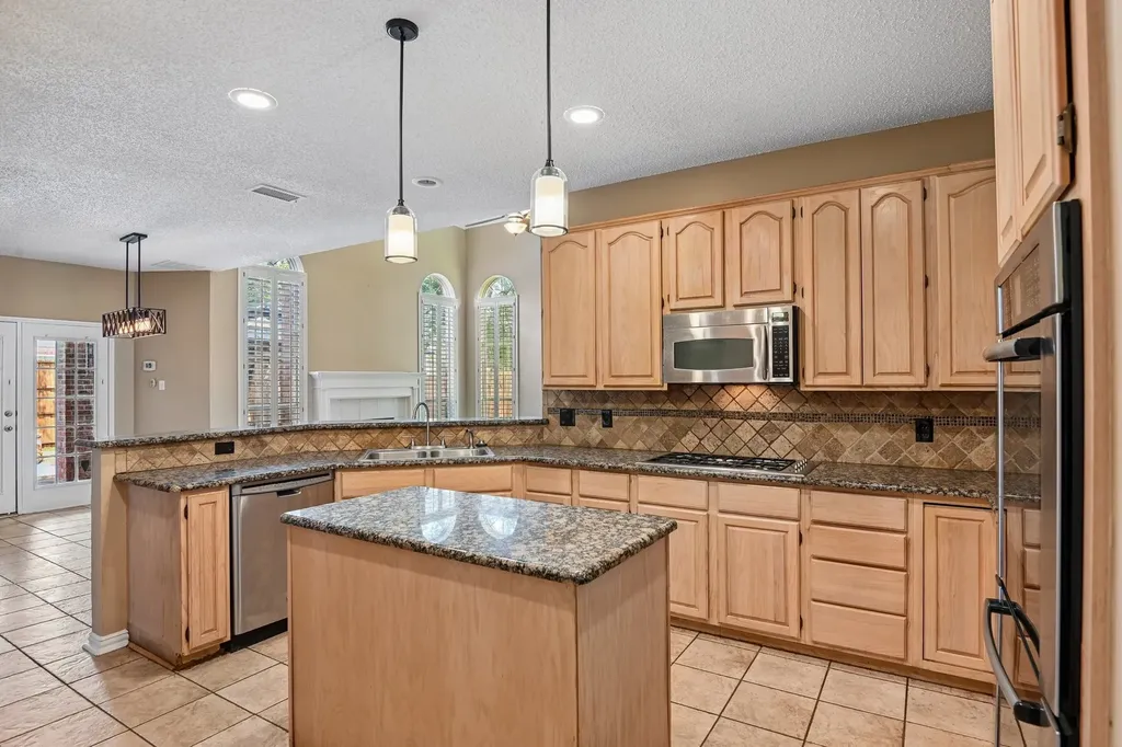 2225 Kings Forest Lane Flower Mound TX 75028