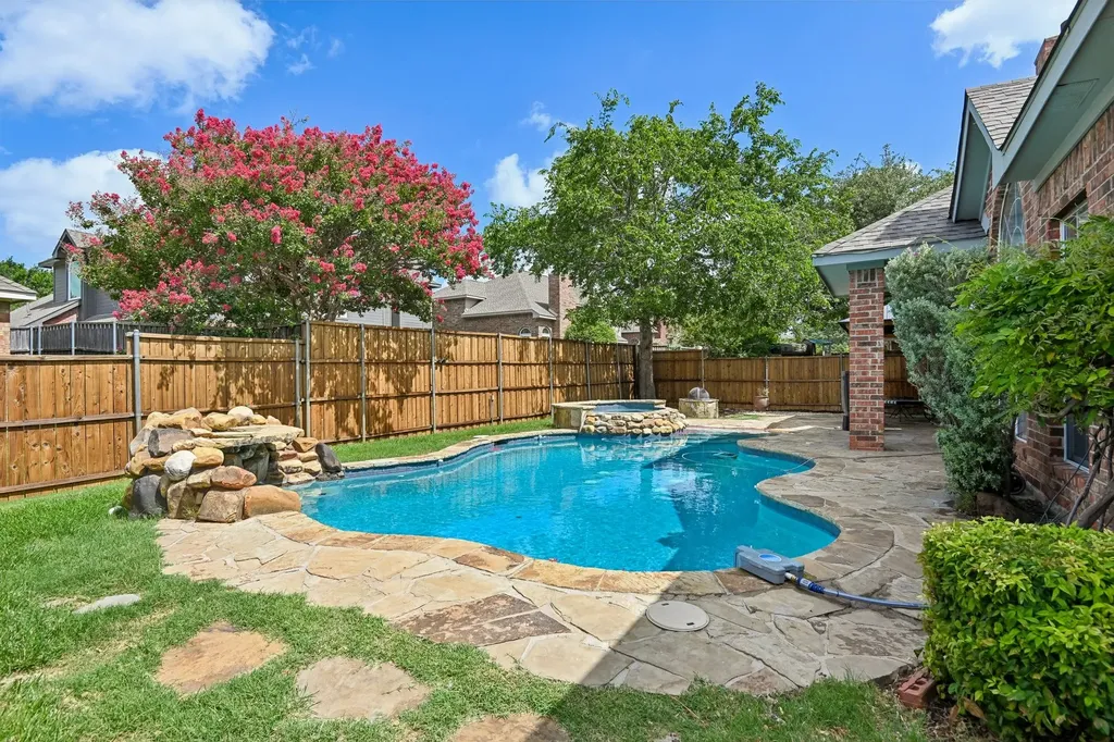 2225 Kings Forest Lane Flower Mound TX 75028