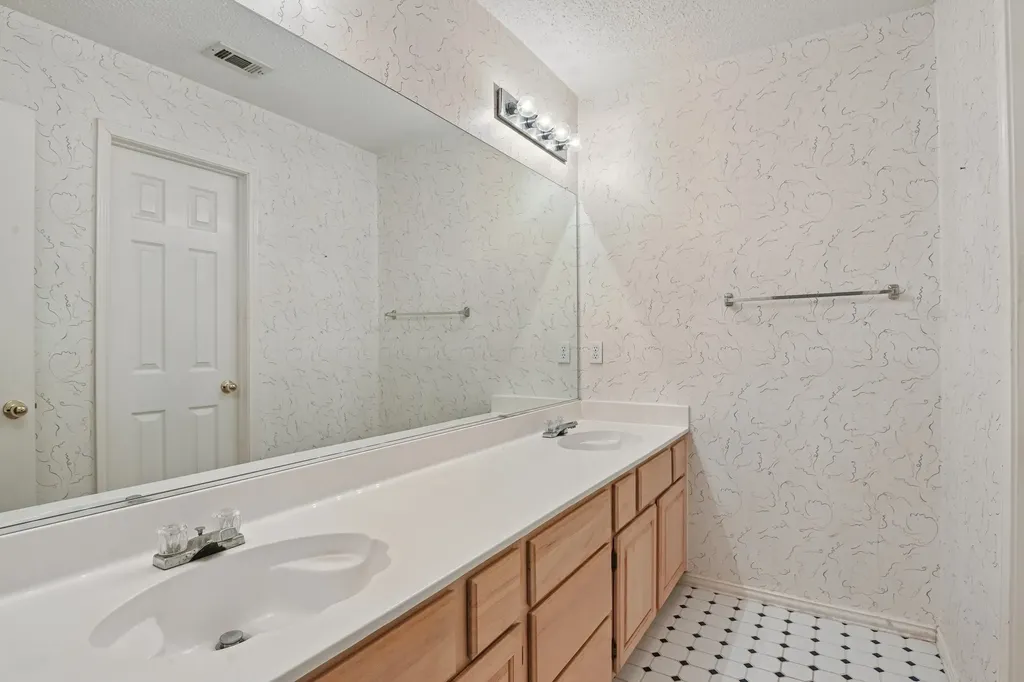 2225 Kings Forest Lane Flower Mound TX 75028