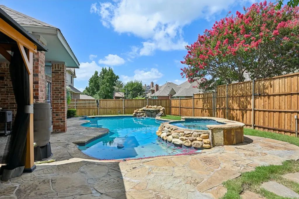 2225 Kings Forest Lane Flower Mound TX 75028