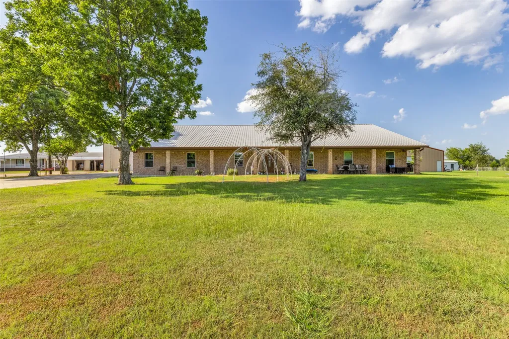 1590 Farm Road 2352a Sumner TX 75486
