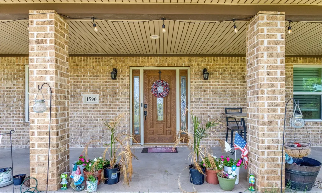 1590 Farm Road 2352a Sumner TX 75486