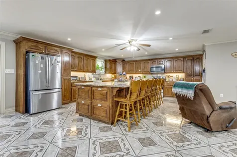 1590 Farm Road 2352a Sumner TX 75486