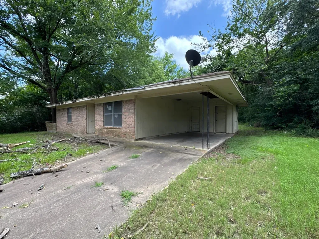 321 Beckham Street W Sulphur Springs TX 75482