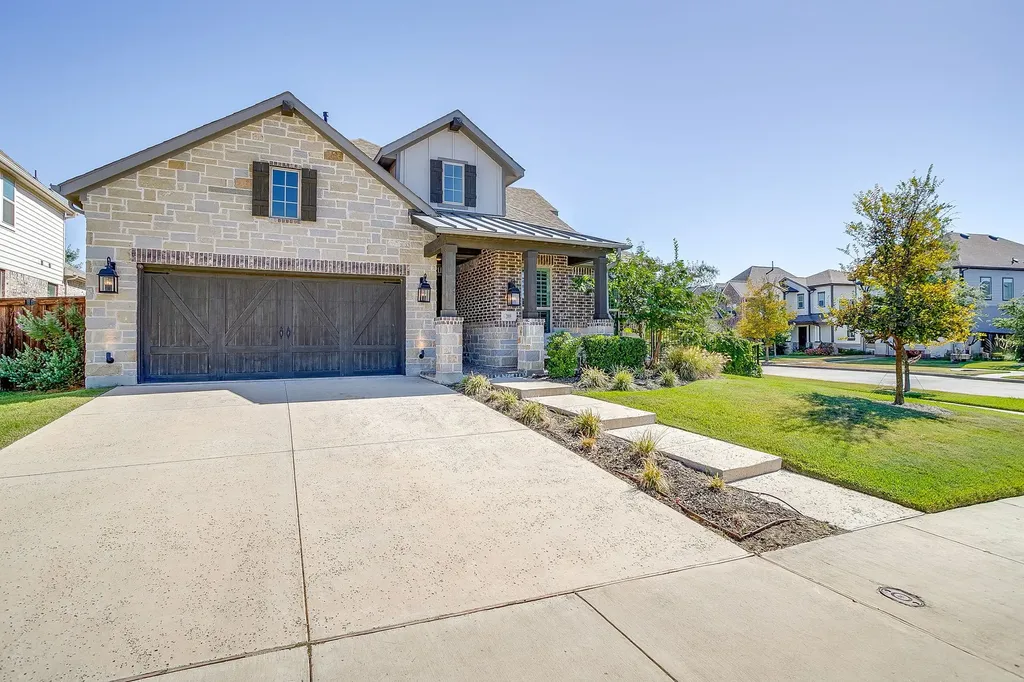 2009 Roundtree Circle E Fort Worth TX 76008