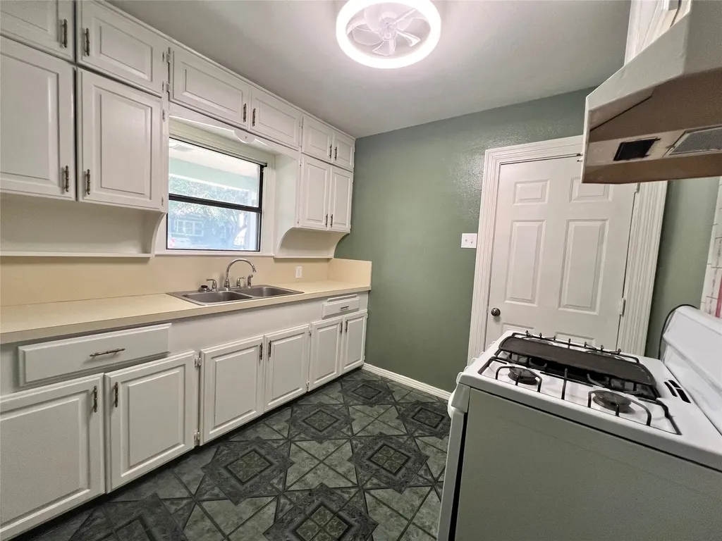 6714 Day Street Dallas TX 75227