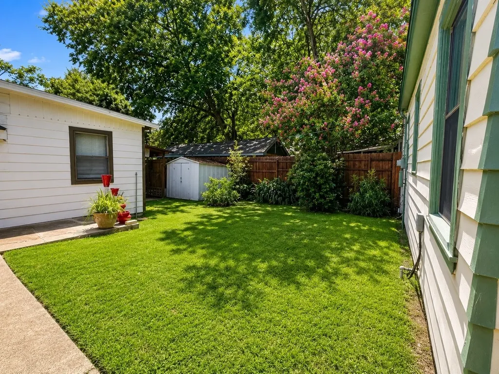 6714 Day Street Dallas TX 75227