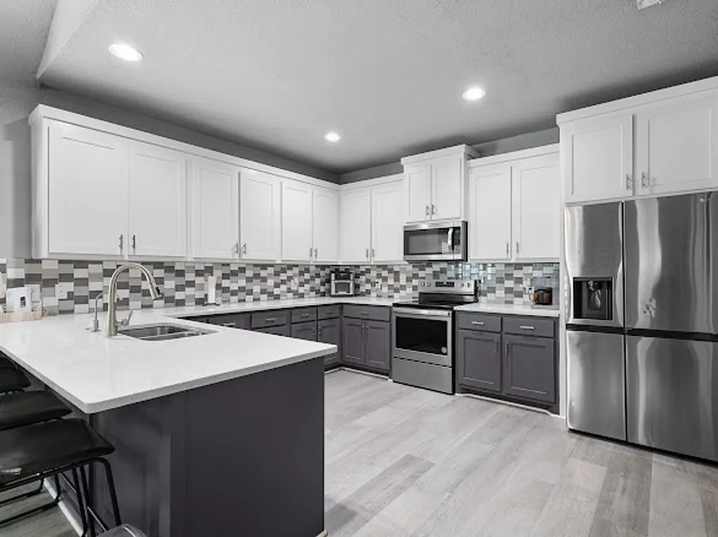 207 N Hubbard Street Alvord TX 76225
