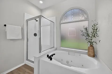 2633 Lakeside Drive Burleson TX 76028