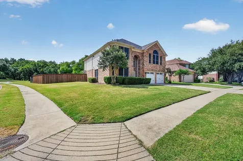 2633 Lakeside Drive Burleson TX 76028