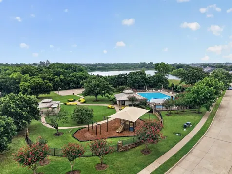 2633 Lakeside Drive Burleson TX 76028