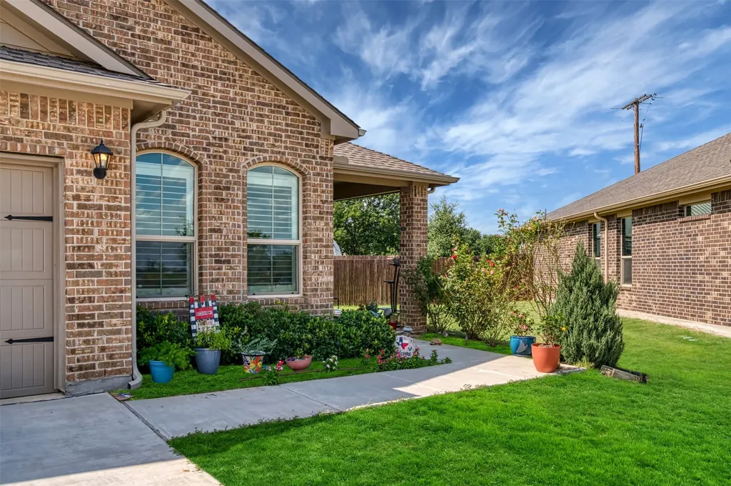 111 Augusta Court Boyd TX 76023
