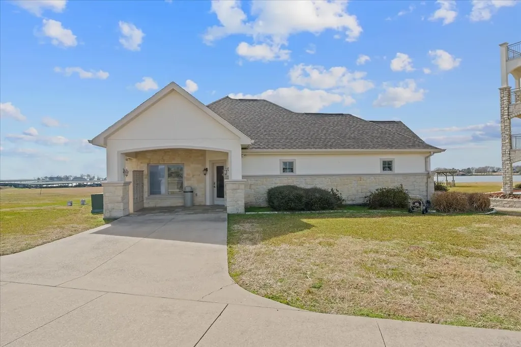 9900 Northshore Boulevard Corsicana TX 75109