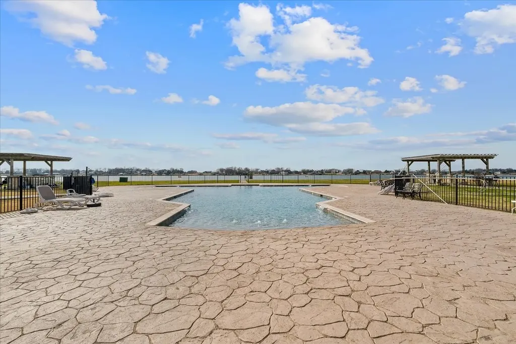 9900 Northshore Boulevard Corsicana TX 75109
