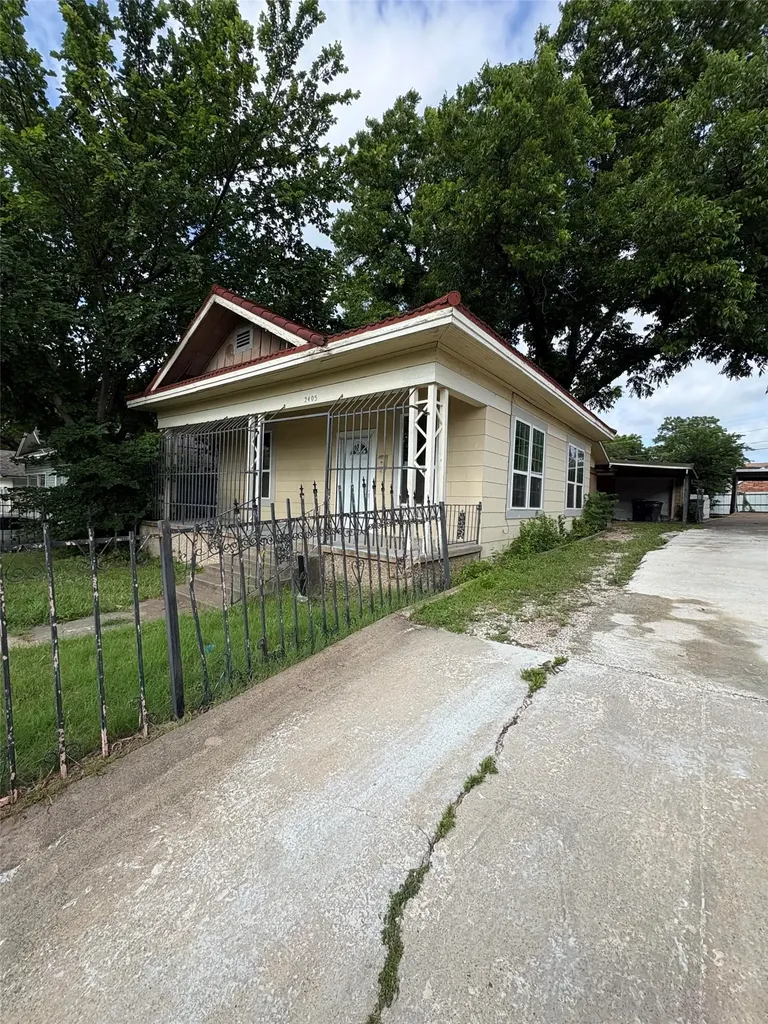2405 Roosevelt Avenue Fort Worth TX 76164