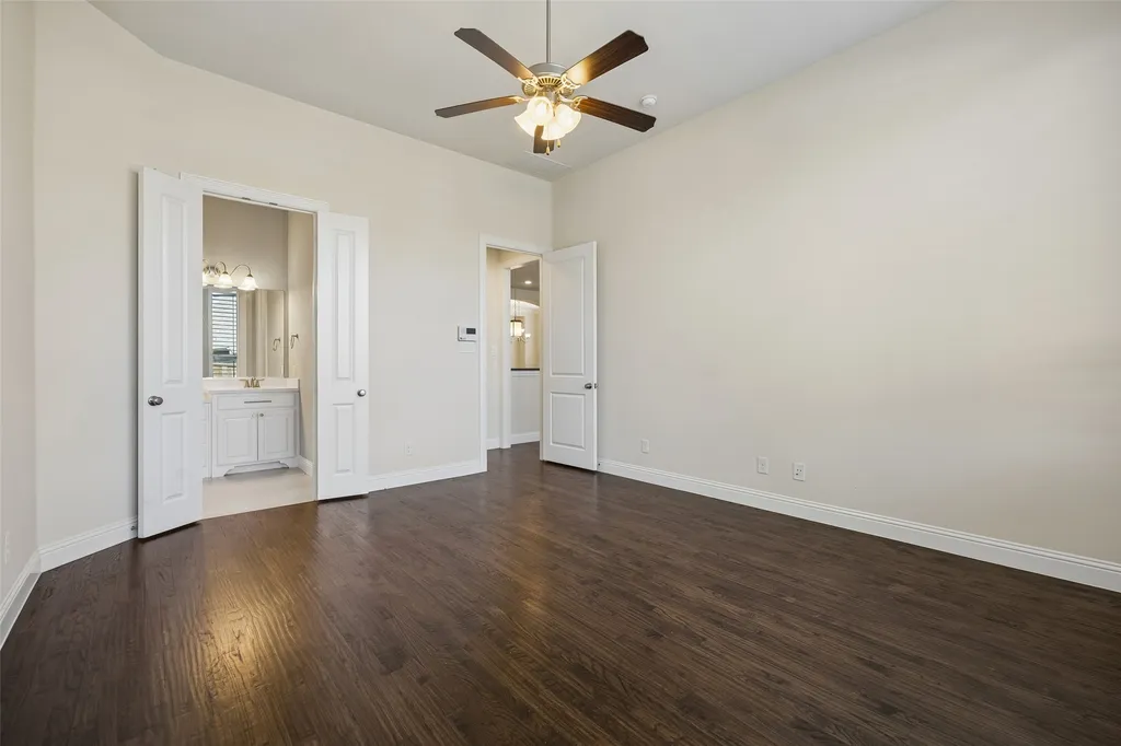 1004 W Bluff Way Roanoke TX 76262