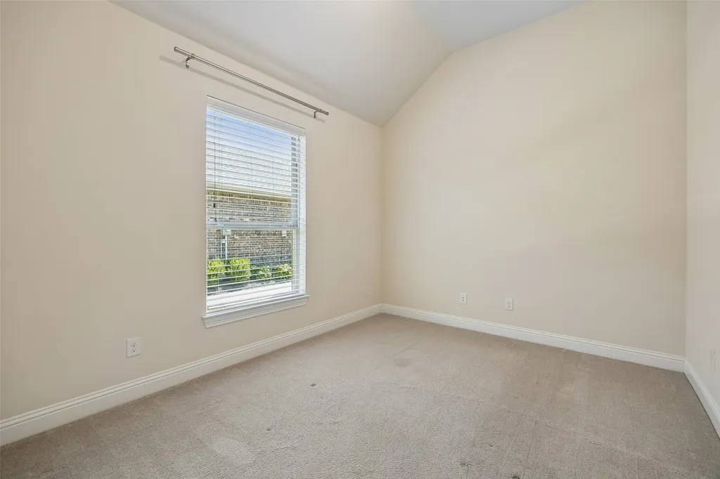 1004 W Bluff Way Roanoke TX 76262